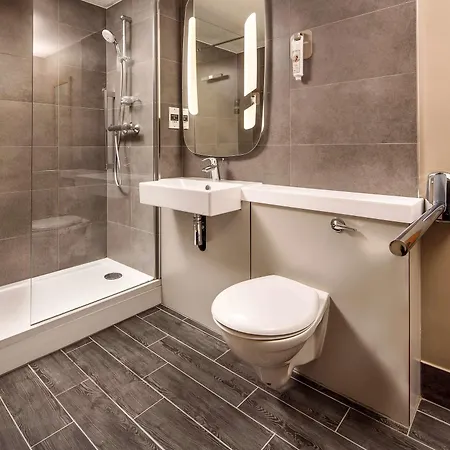 Ibis Centre Irving Street 2*